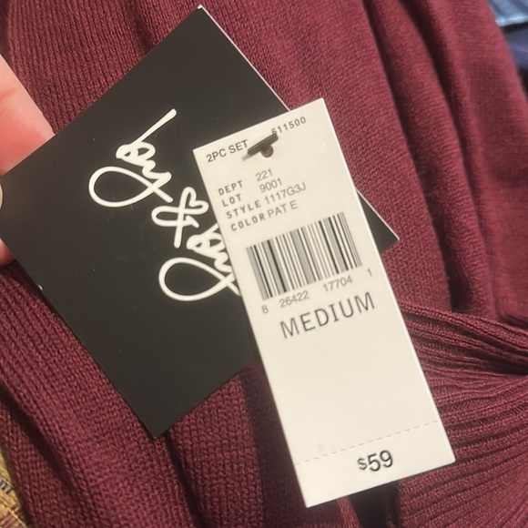 By & By Long Sleeve Knit Ribbed Mini Sweater Dress Burgundy NWT Medium #1117G3J - Picture 8 of 11